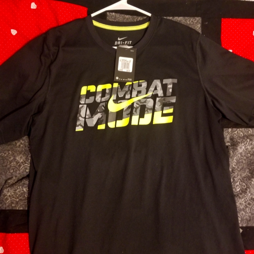 Nike tee